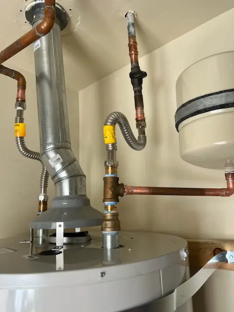 Water heater installation and plumbing repair in San Joaquin